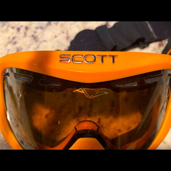 Ski / Snowboarding Goggles - Picture 3 of 10